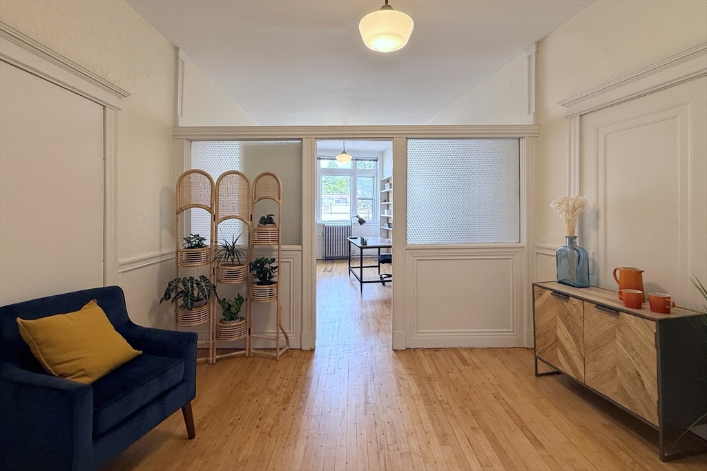 685 Centre St # 209