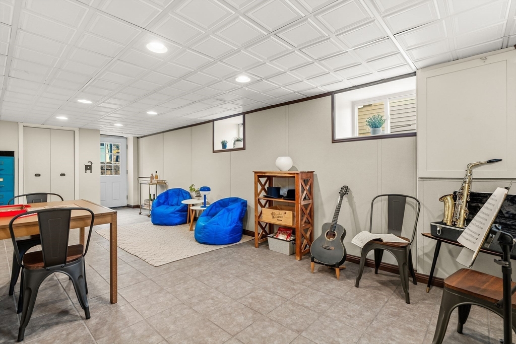 105 Chesbrough Rd