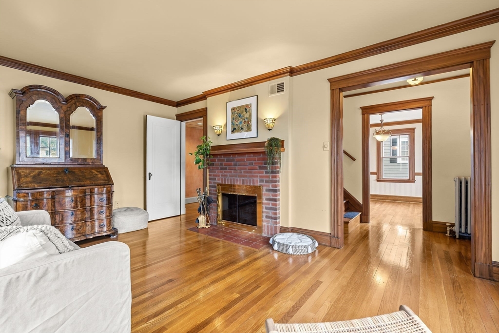 105 Chesbrough Rd