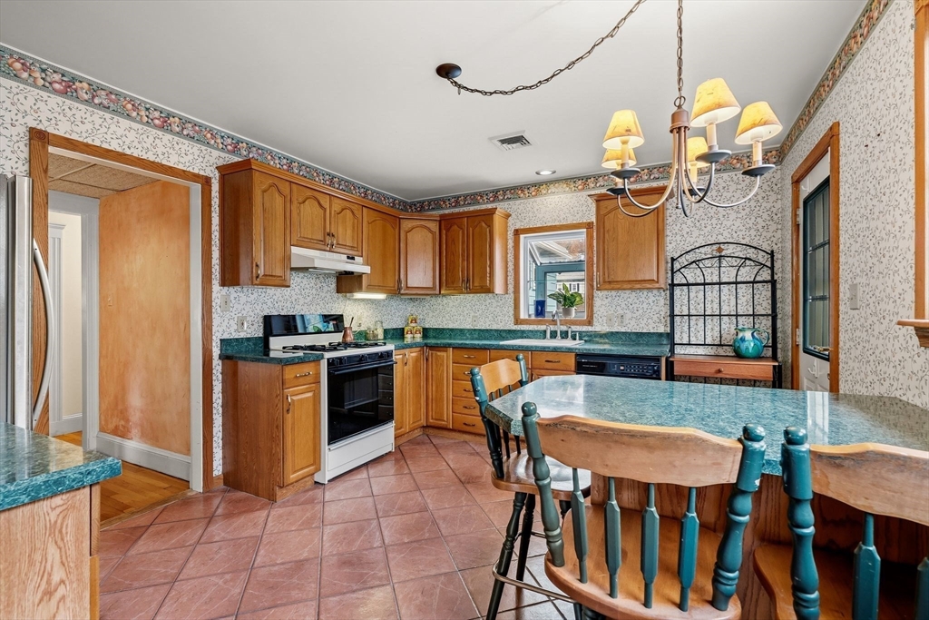 105 Chesbrough Rd