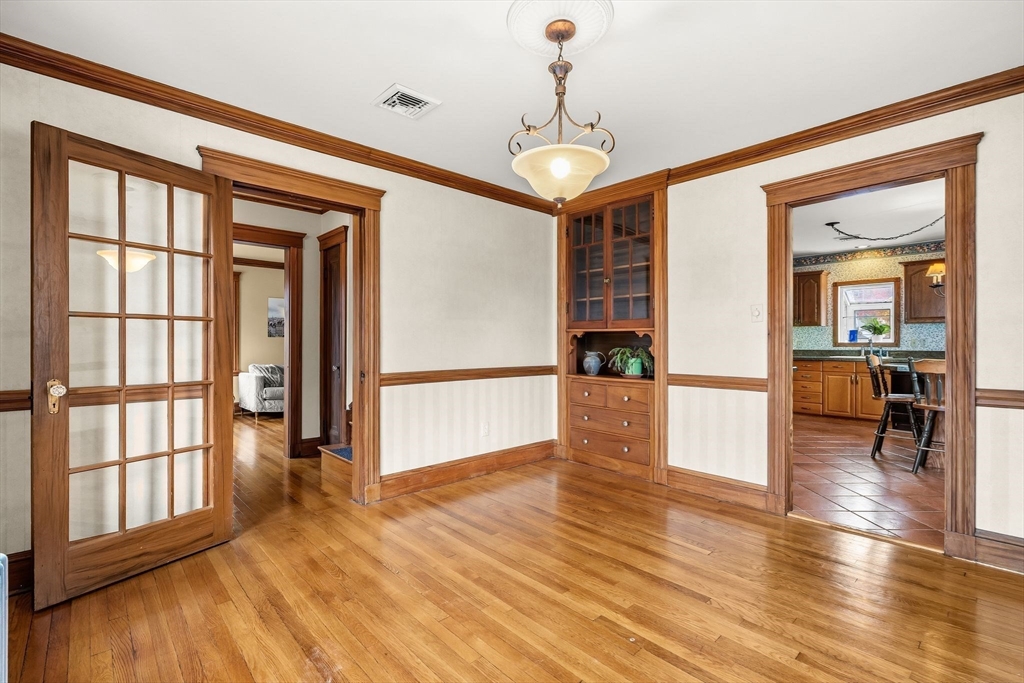 105 Chesbrough Rd