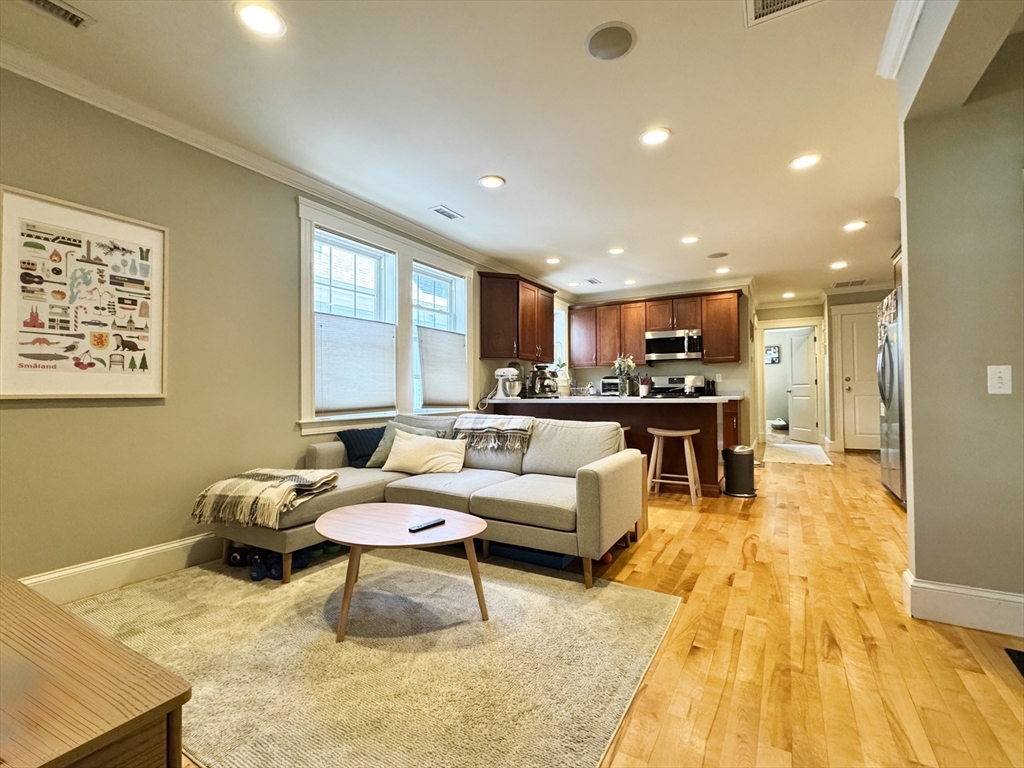 25-27 South Street # 2
