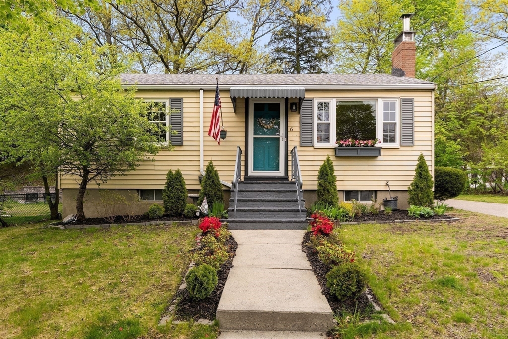6 Van Brunt St
