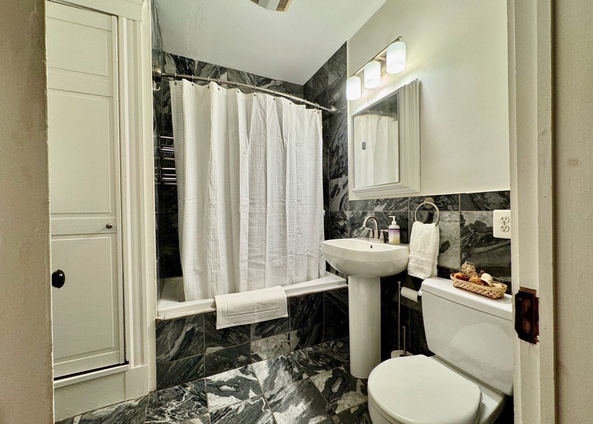 3 Boylston St # 1