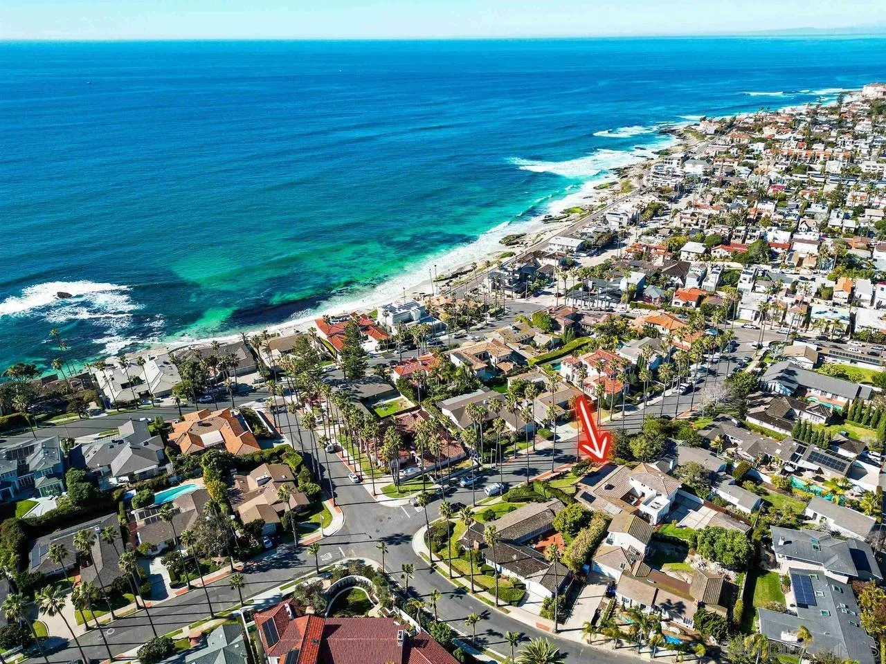 6423 Avenida Cresta