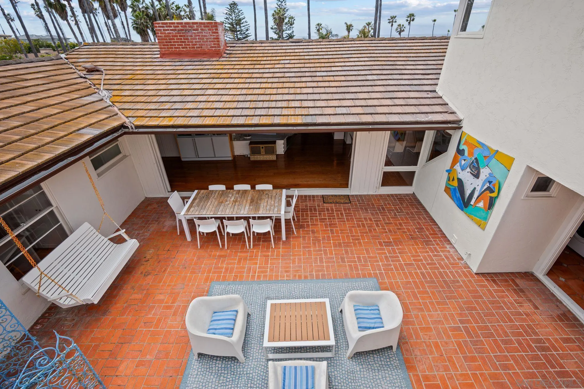 6423 Avenida Cresta