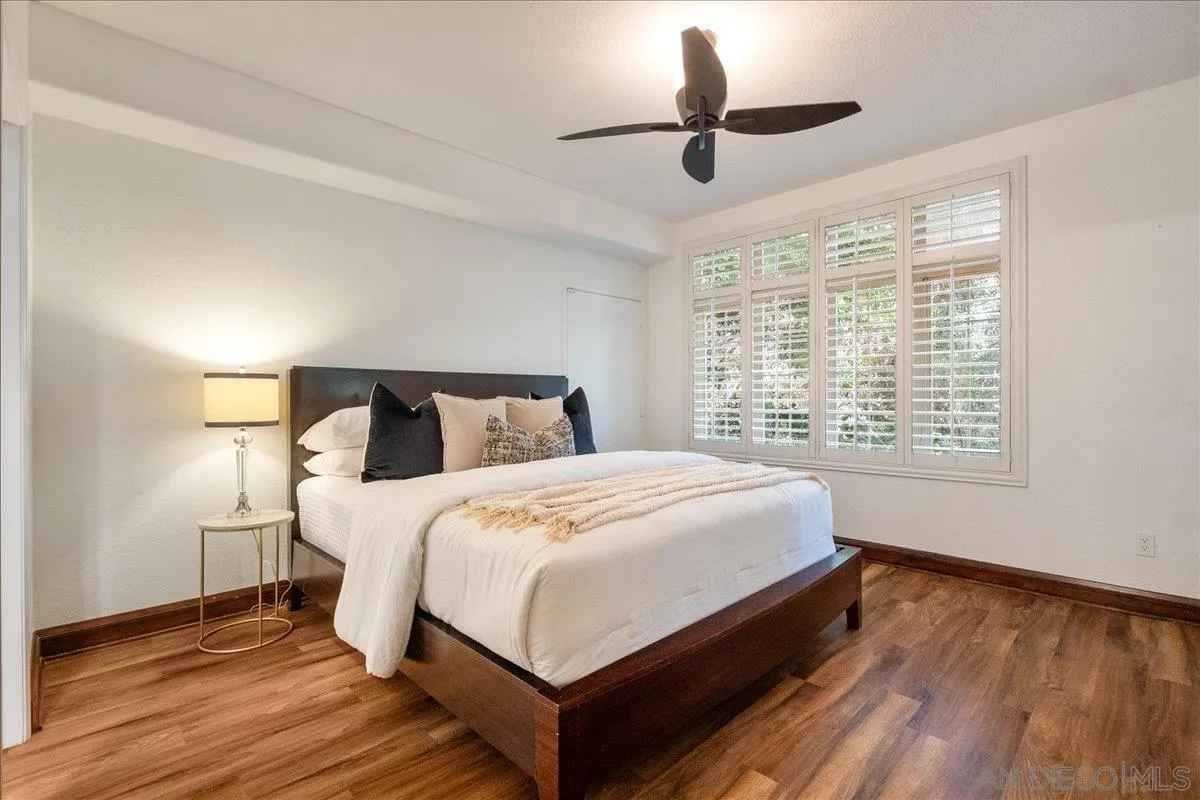 2888 Torrey Pines Rd