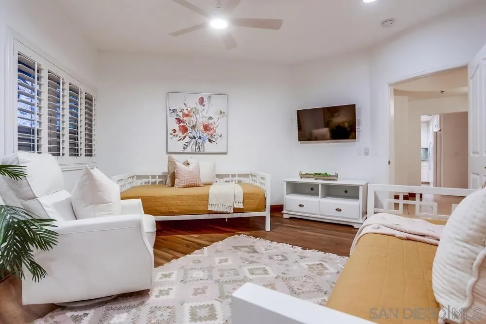2888 Torrey Pines Rd