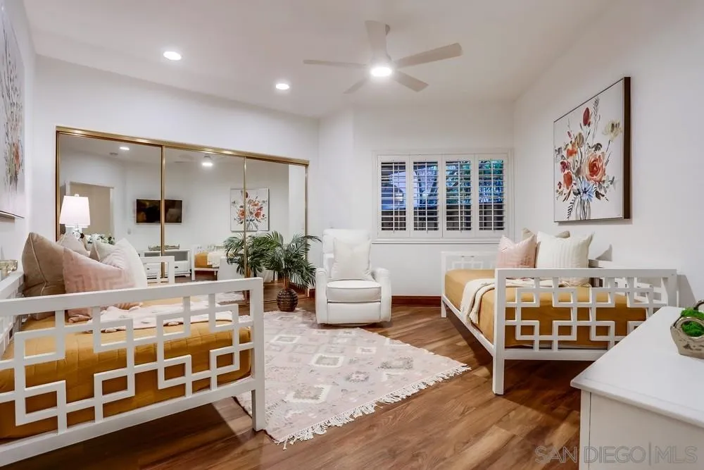 2888 Torrey Pines Rd