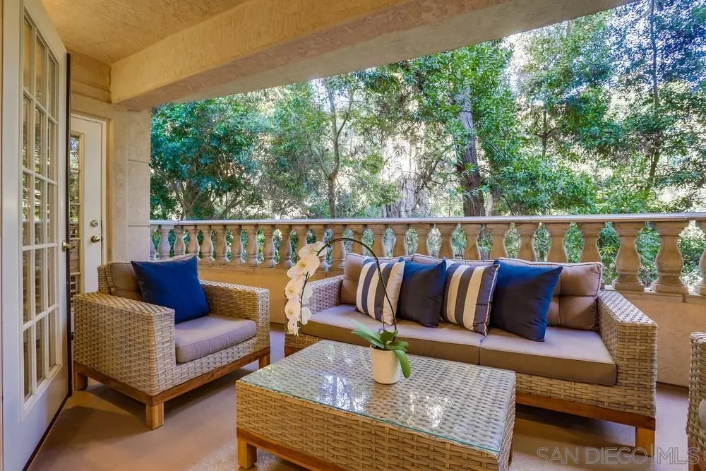 2888 Torrey Pines Rd