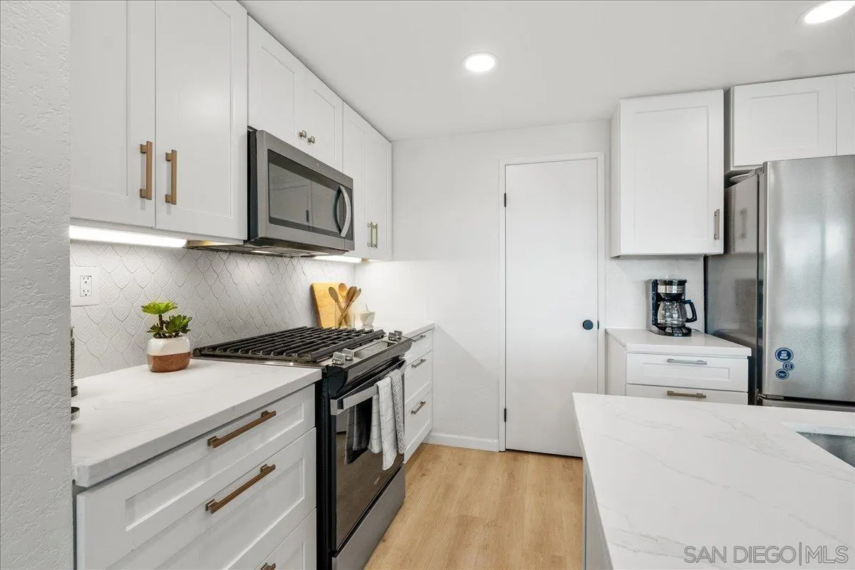 7039 Camino Pacheco