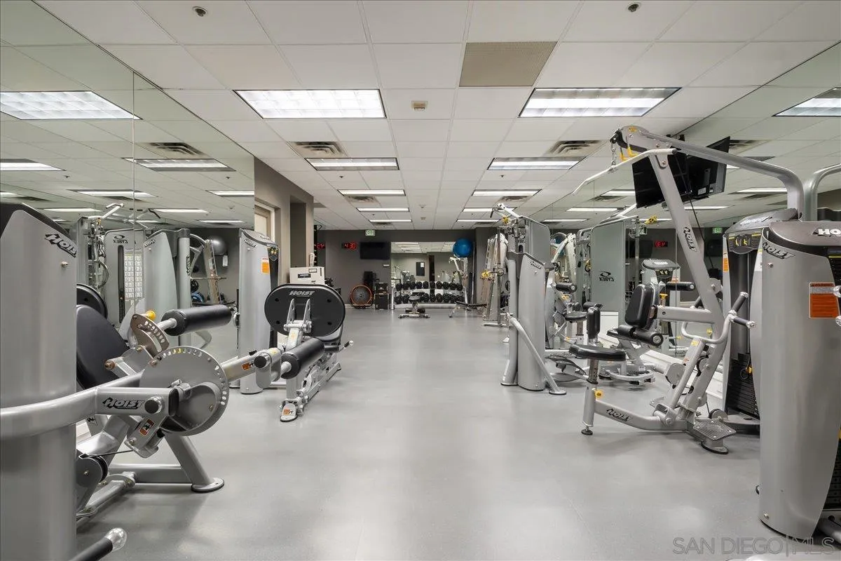 700 Front St Unit 605