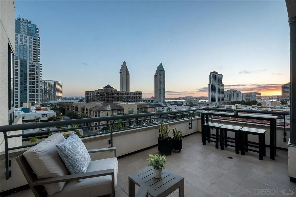 700 Front St Unit 605