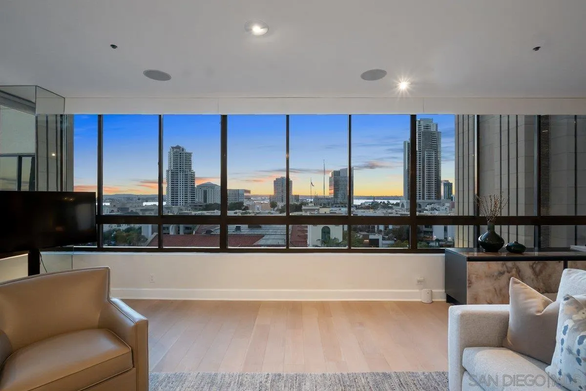 700 Front St Unit 605