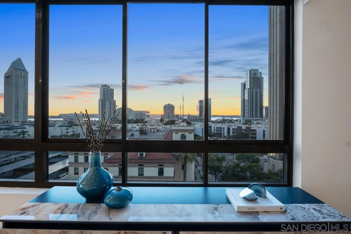 700 Front St Unit 605