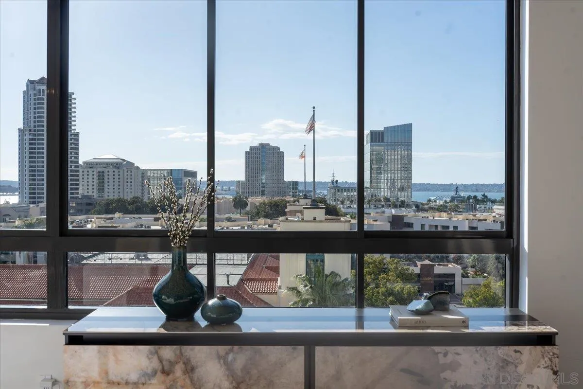 700 Front St Unit 605