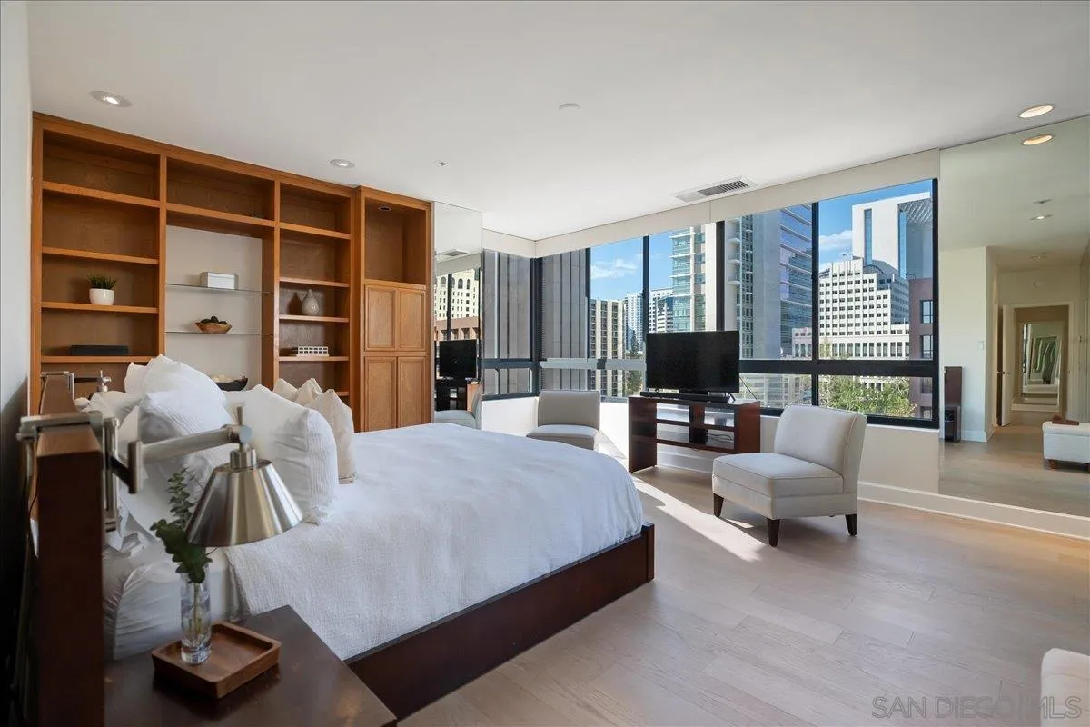 700 Front St Unit 605