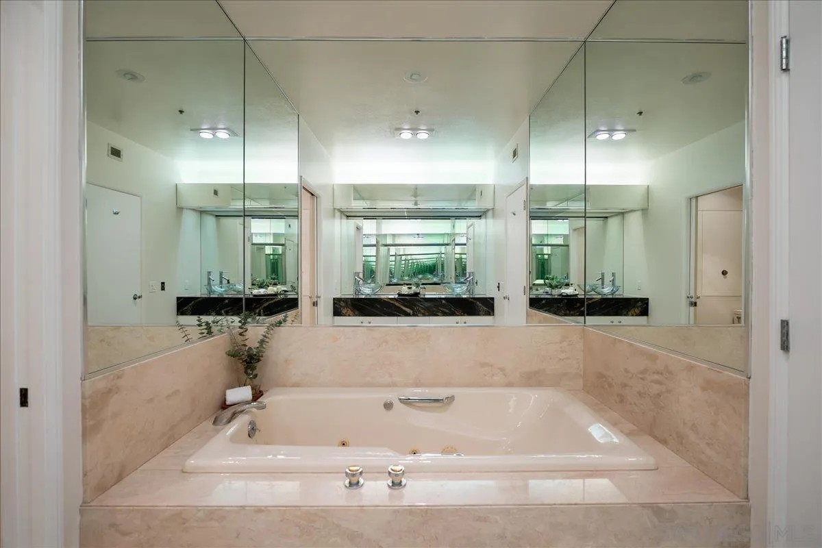 700 Front St Unit 605