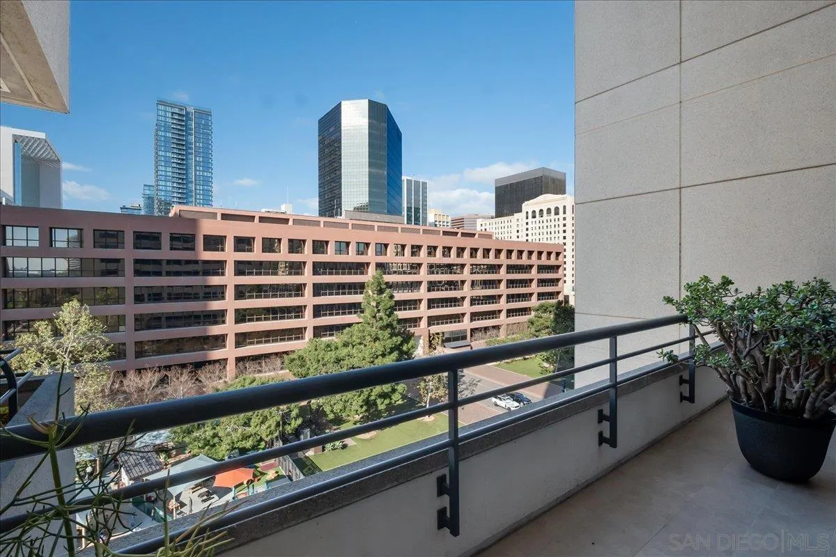 700 Front St Unit 605