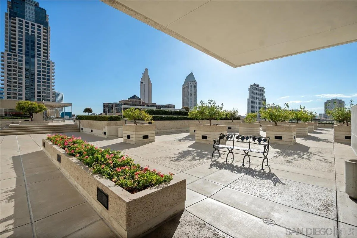 700 Front St Unit 605