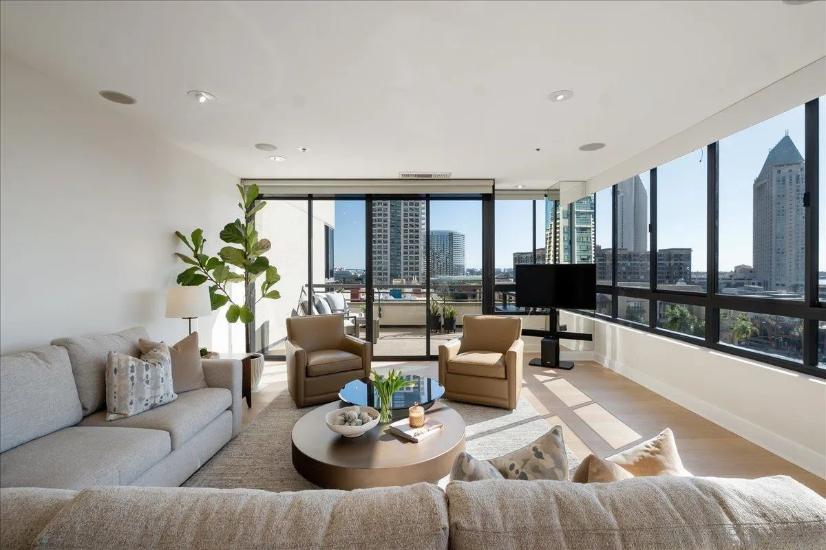 700 Front St Unit 605