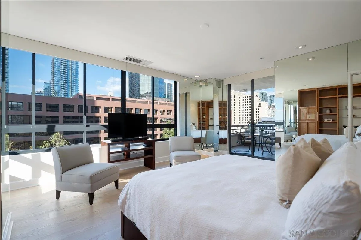 700 Front St Unit 605