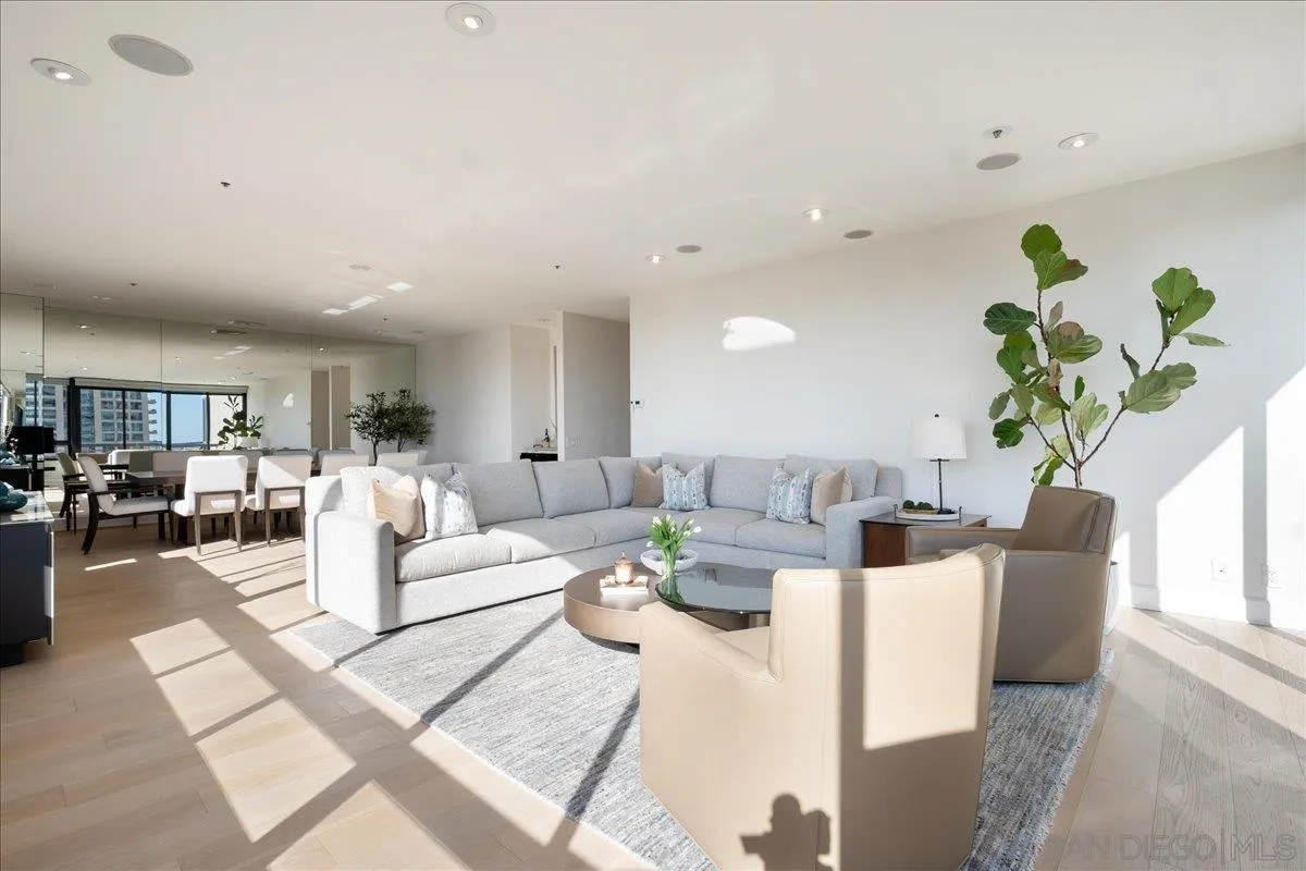 700 Front St Unit 605