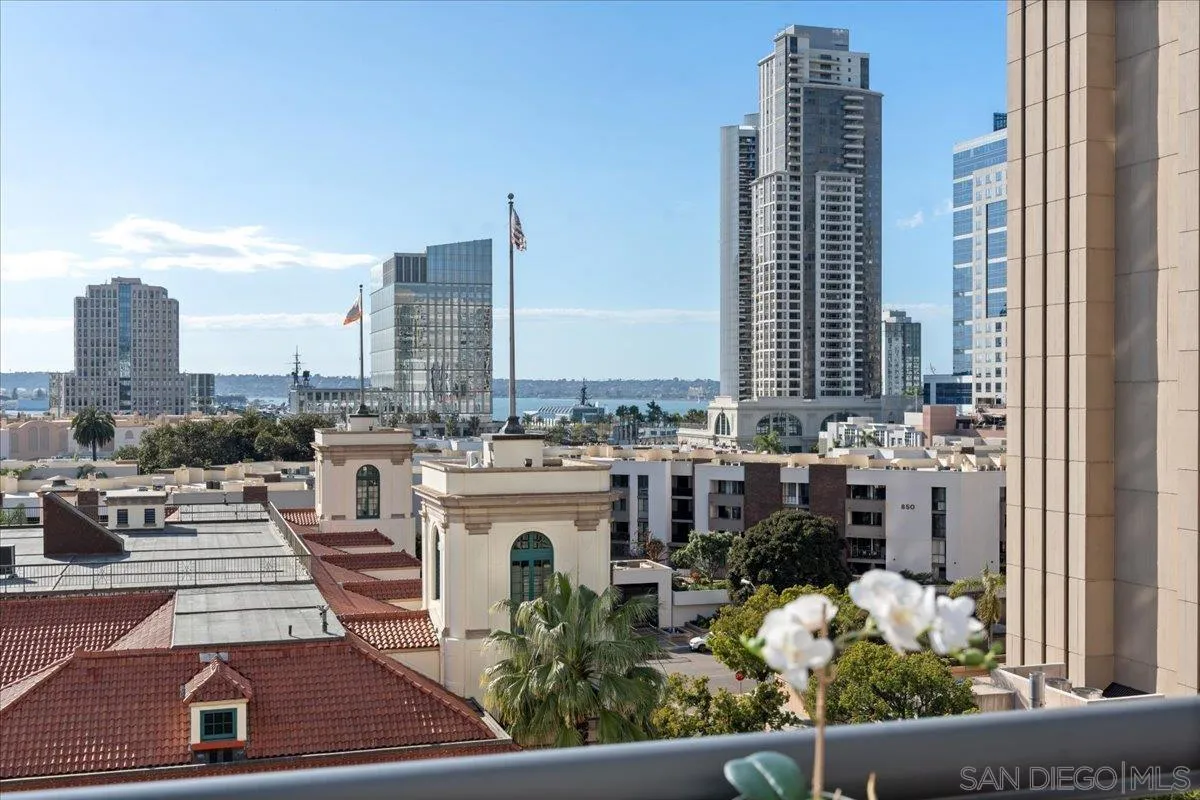 700 Front St Unit 605