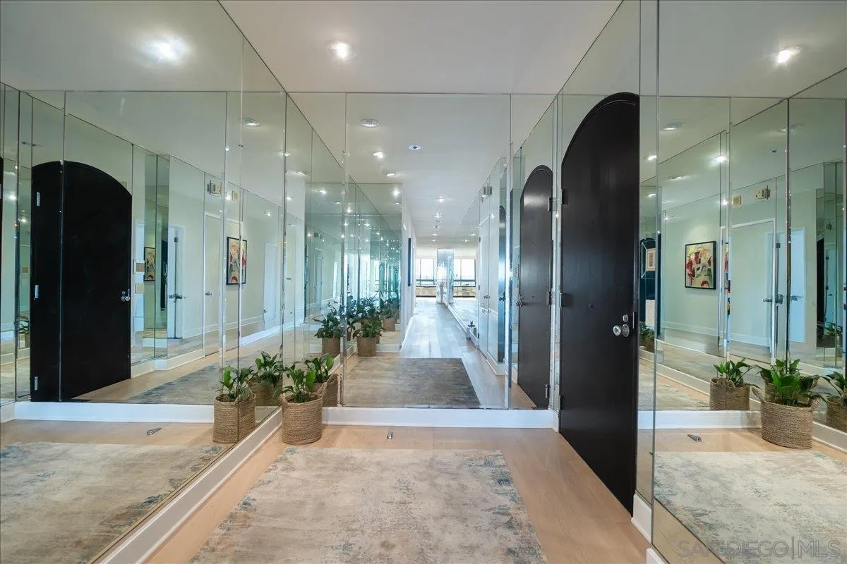 700 Front St Unit 605