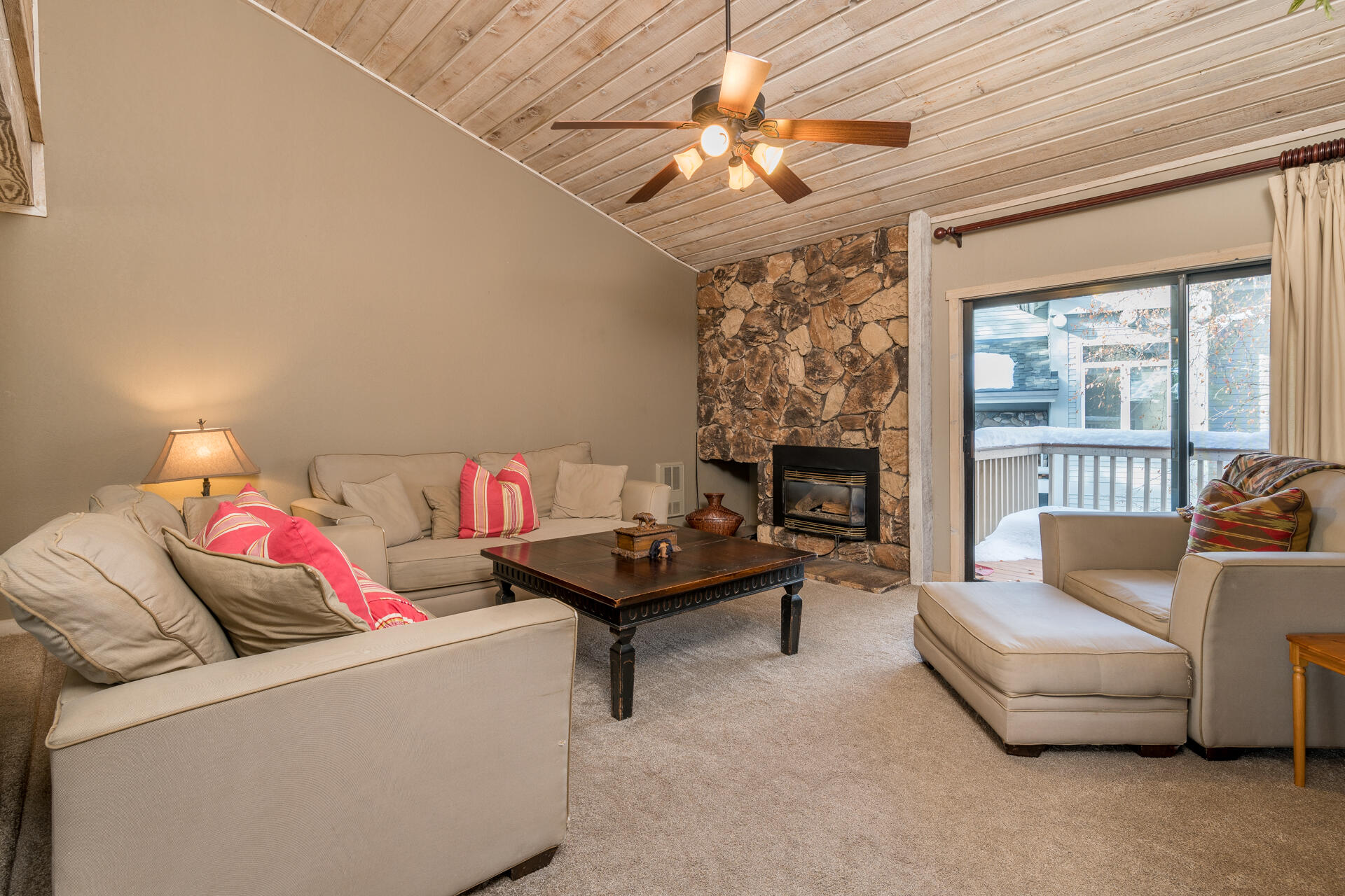 2698 Ridge Lane, 98