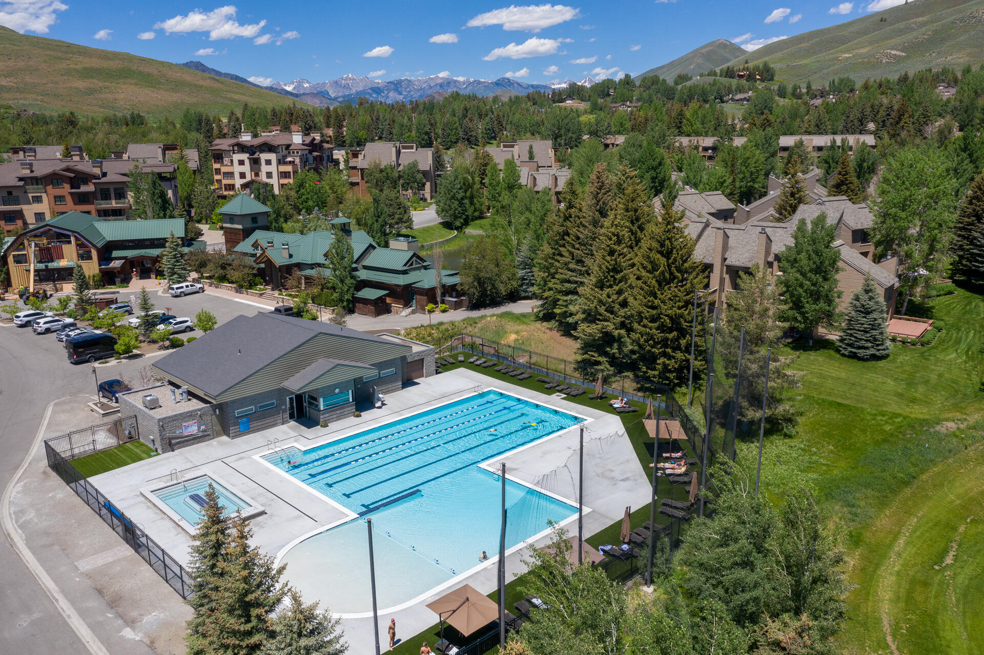 4015 BLUFF CONDO Dr