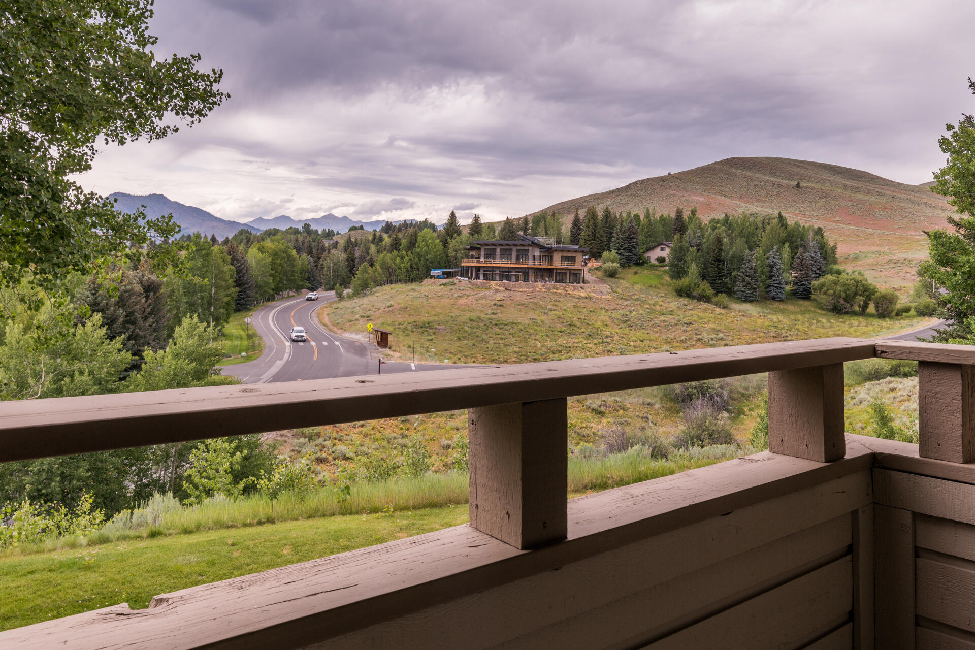 4015 BLUFF CONDO Dr