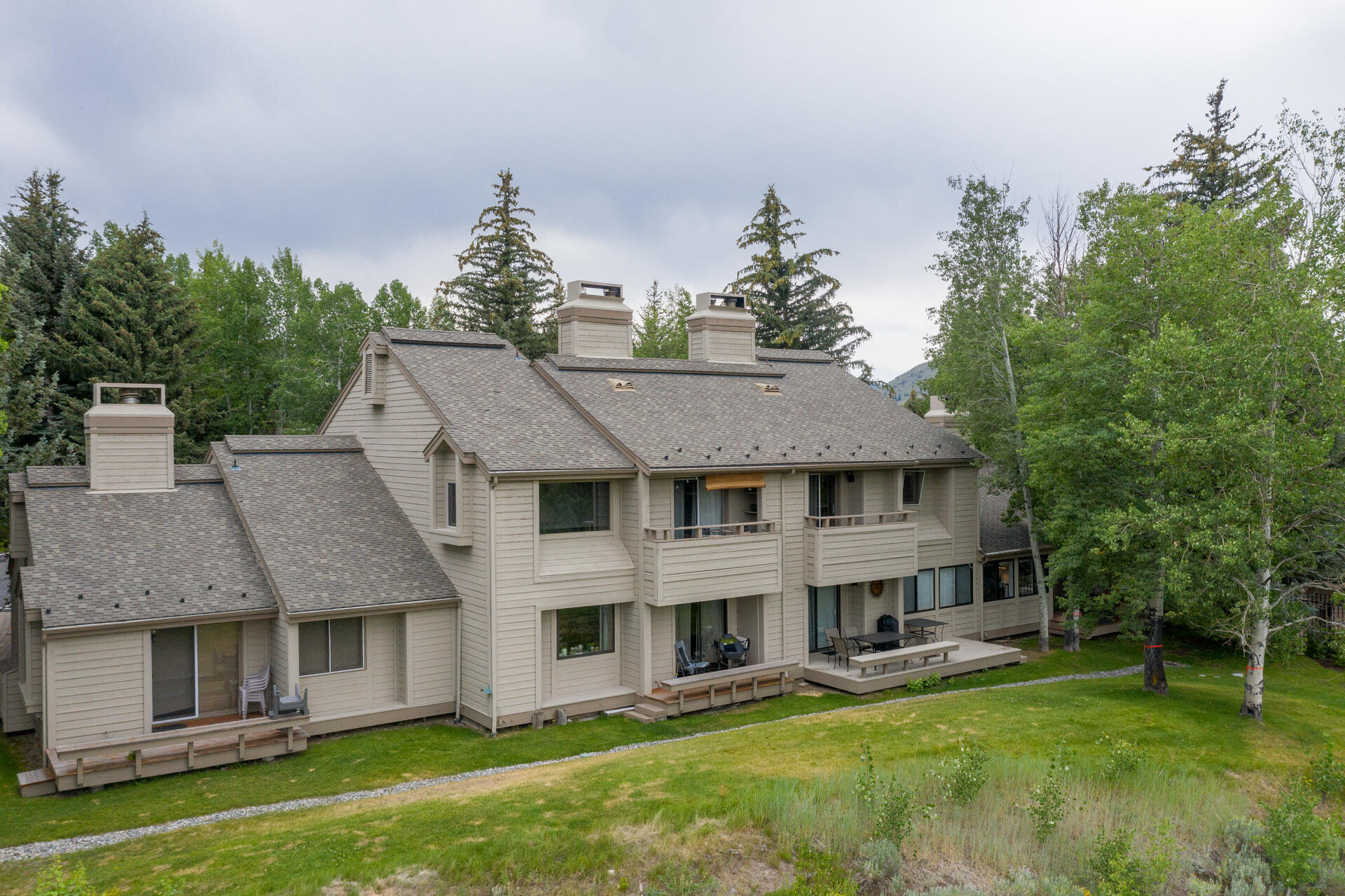4015 BLUFF CONDO Dr