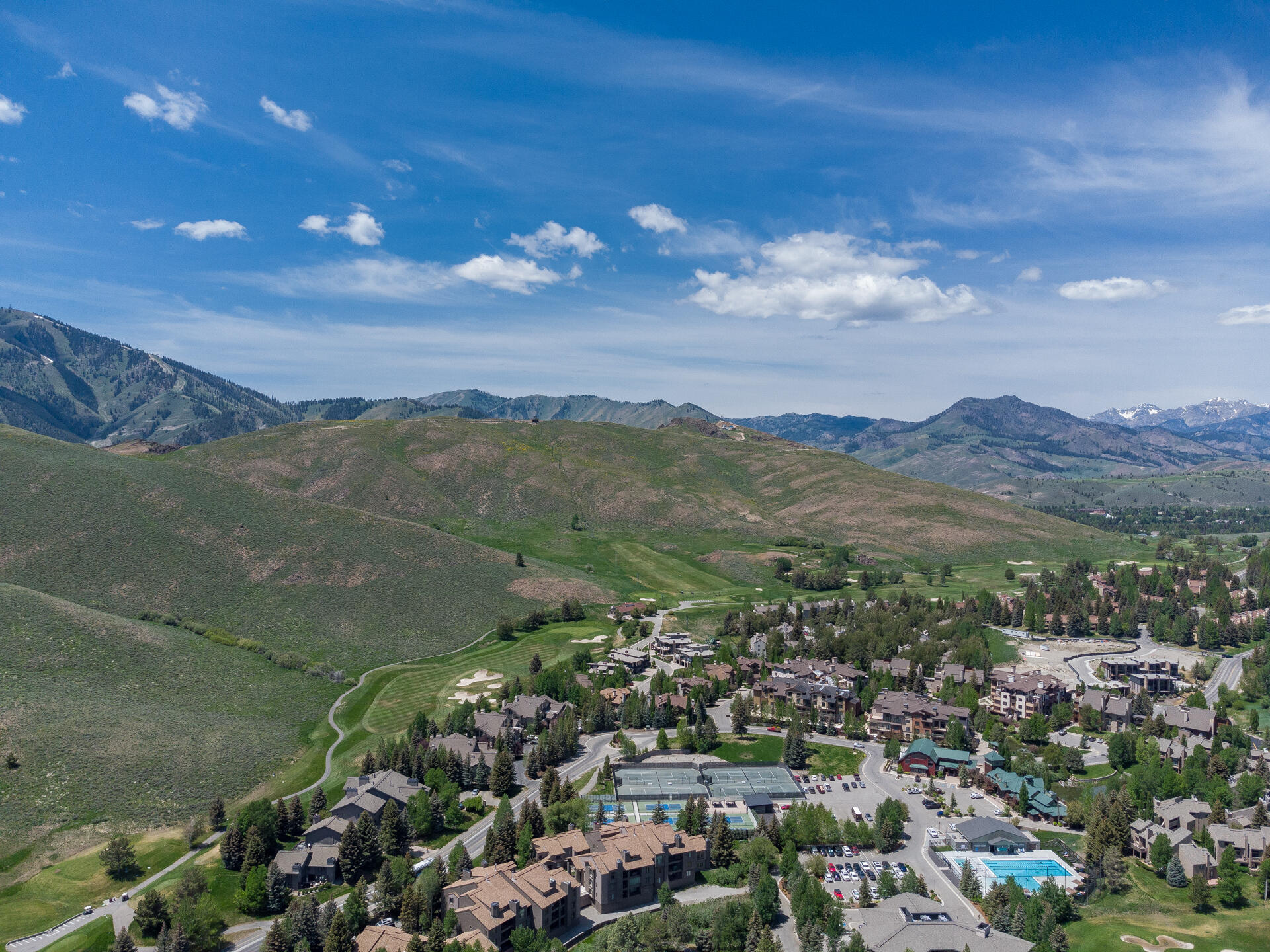 4015 BLUFF CONDO Dr