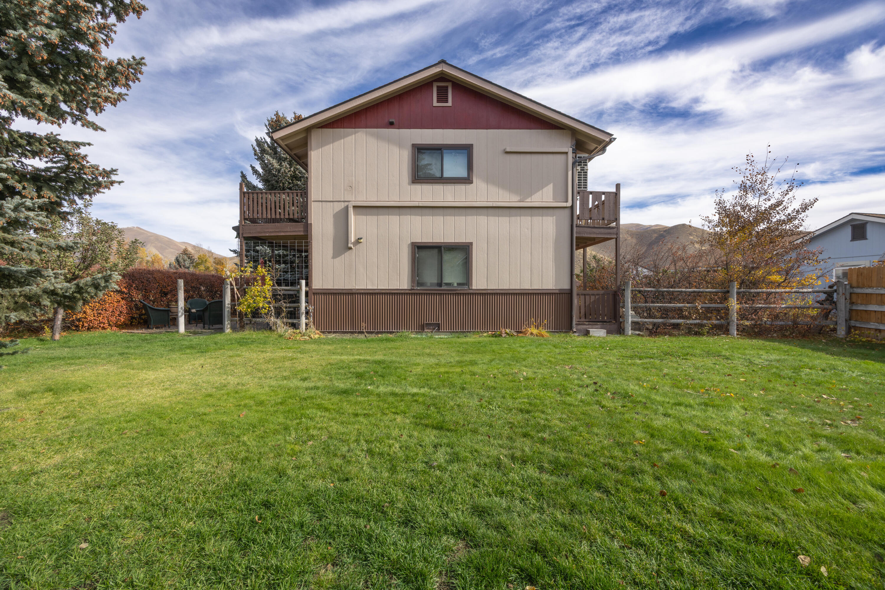 1421 Woodside Blvd. Blvd