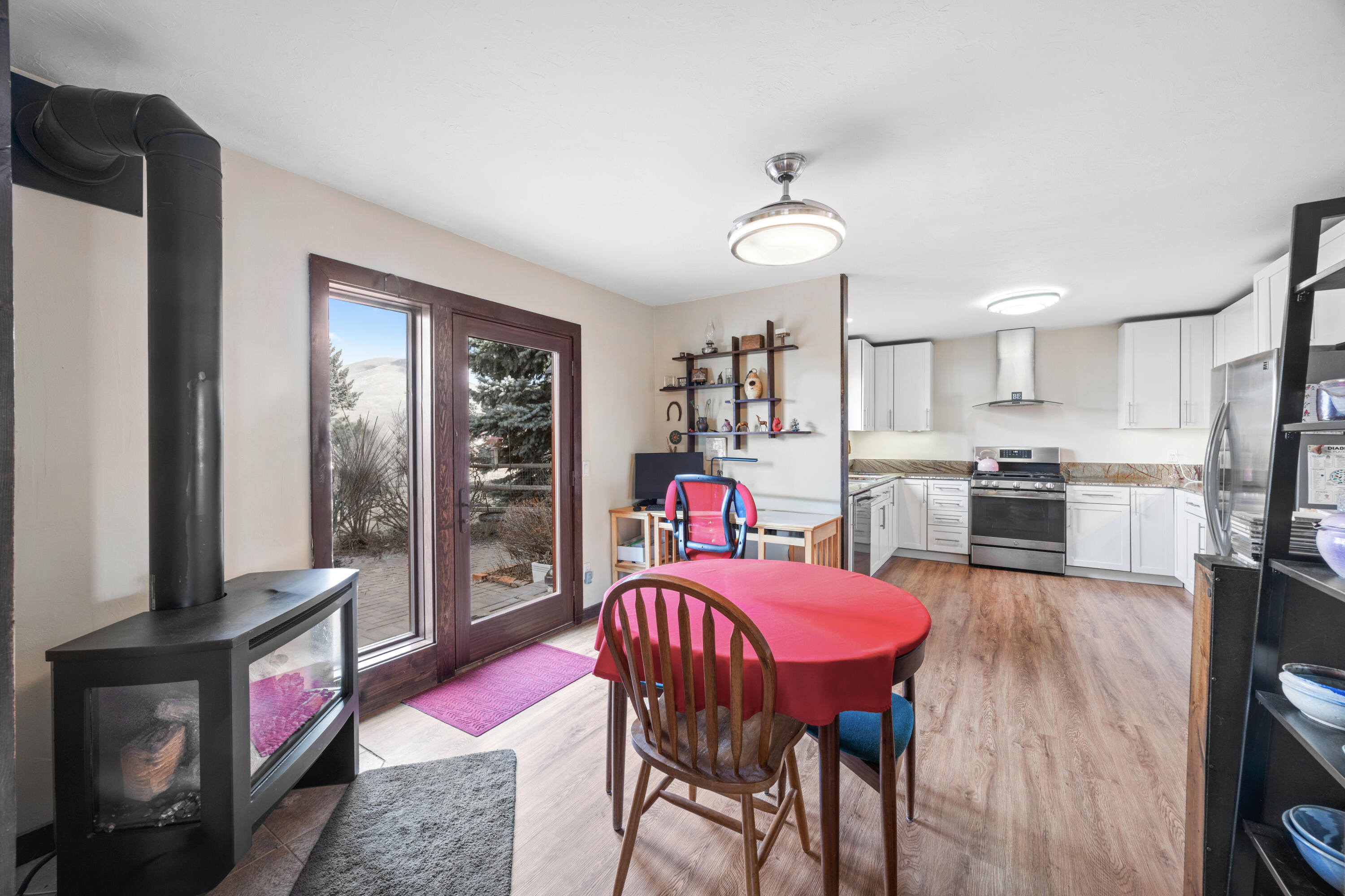 1421 Woodside Blvd. Blvd