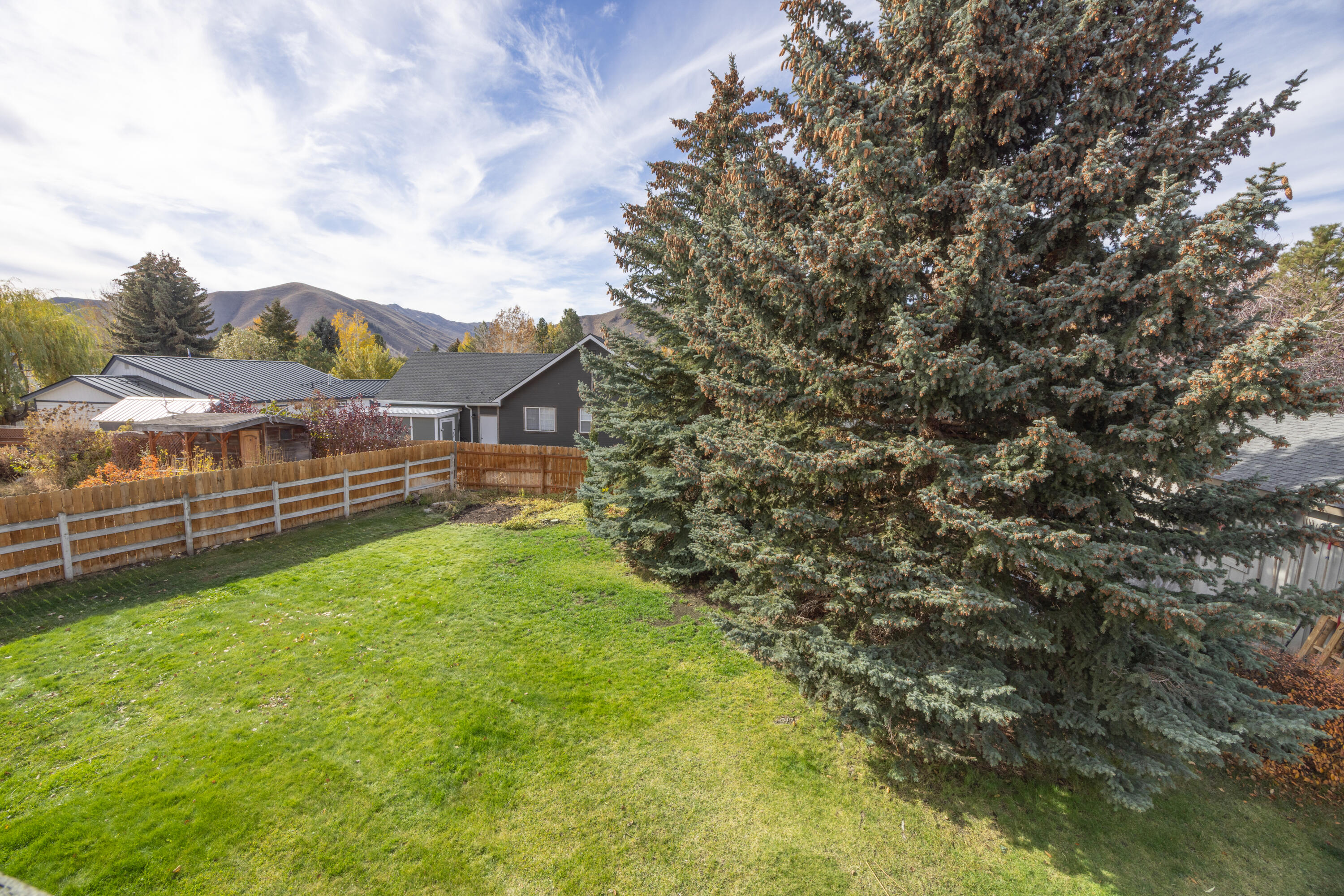 1421 Woodside Blvd. Blvd