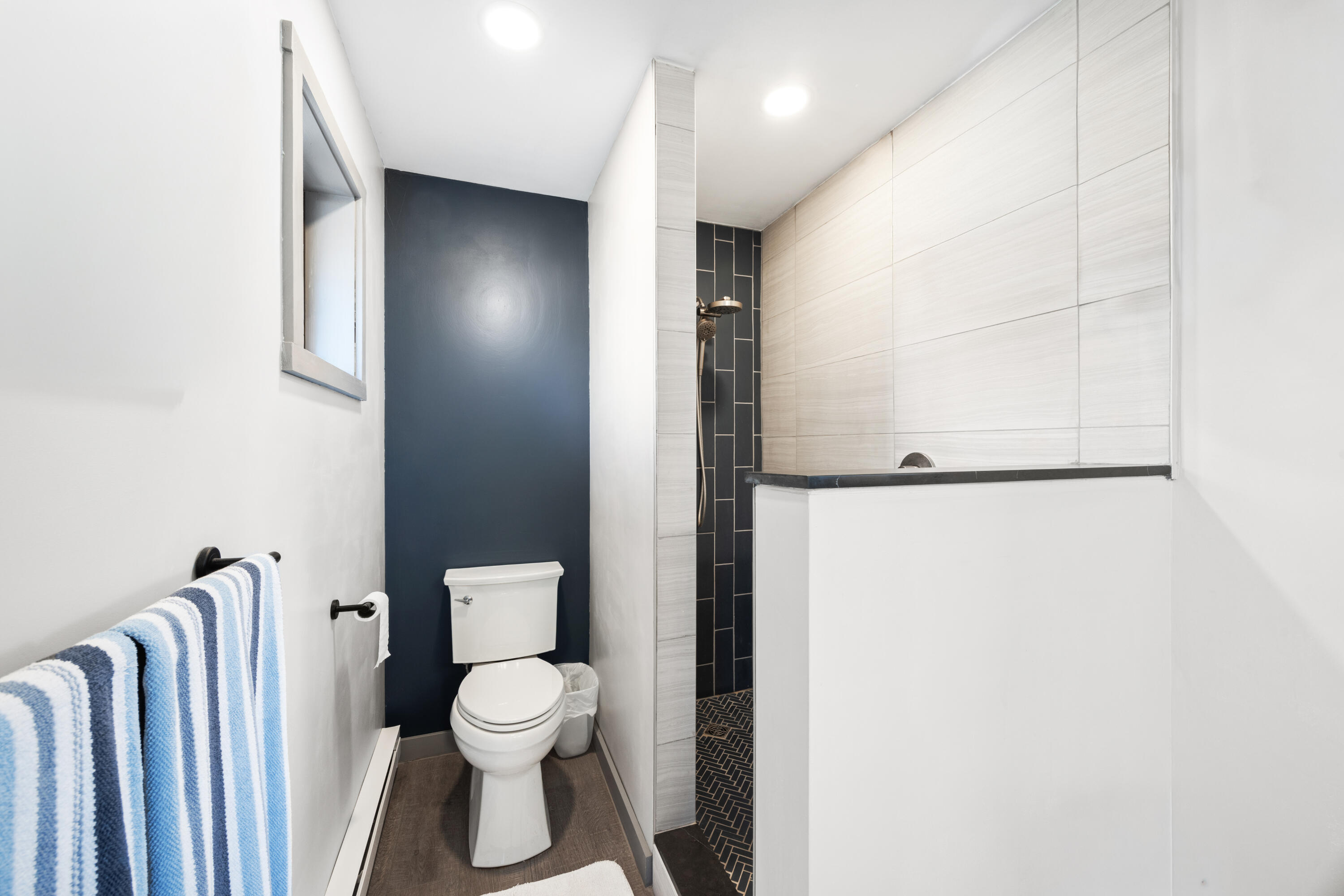 1421 Woodside Blvd. Blvd