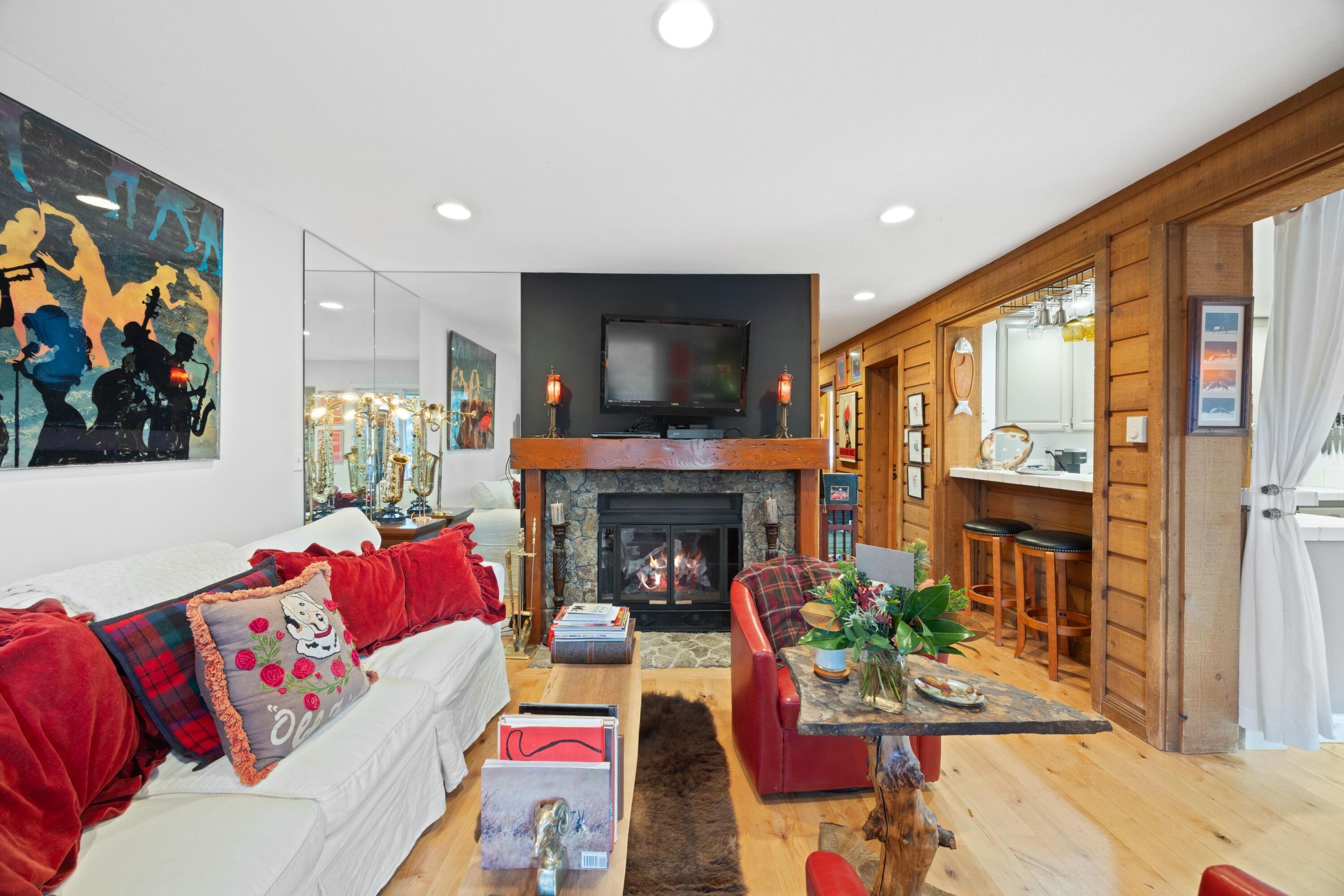 4125 BLUFF CONDO Dr