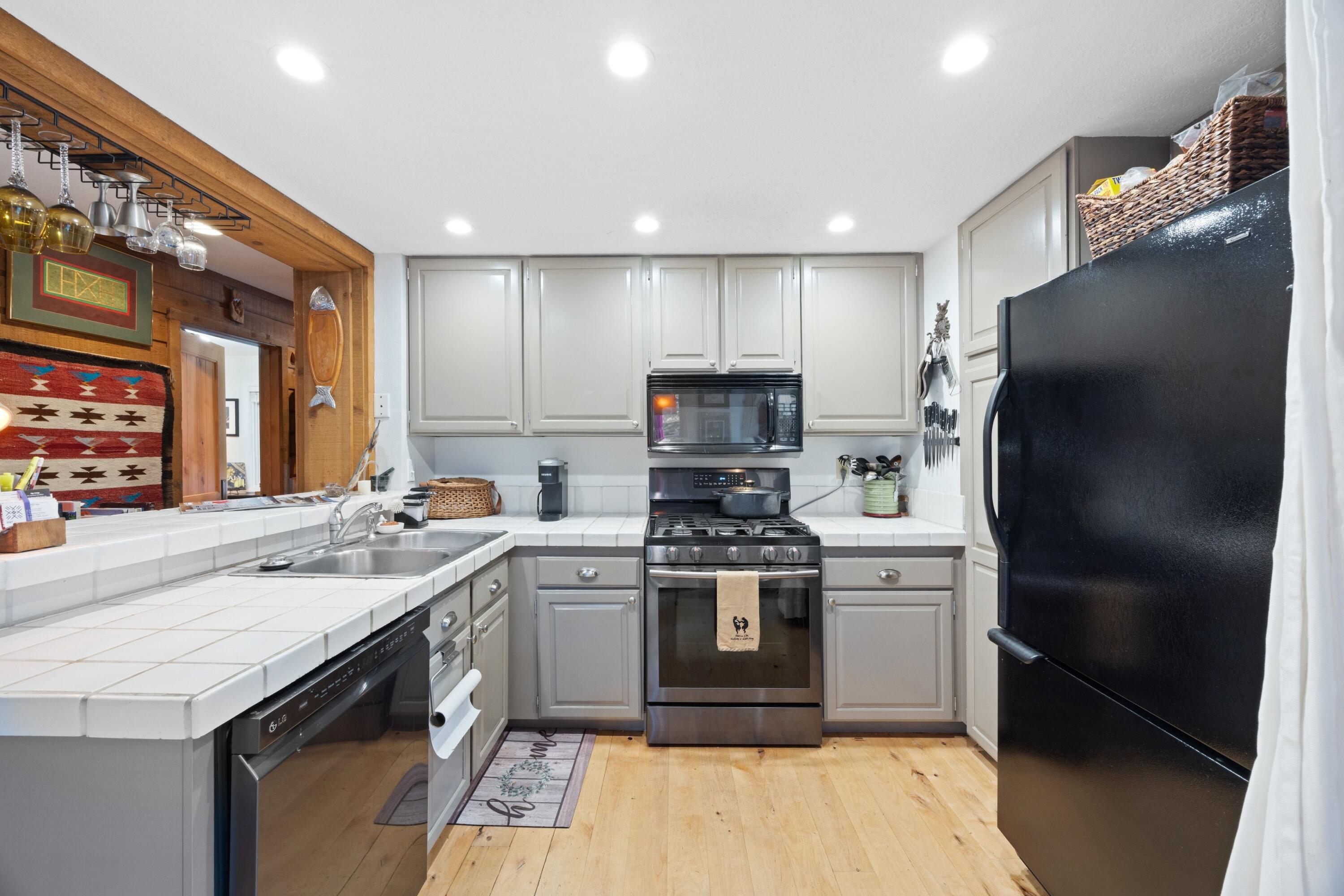 4125 BLUFF CONDO Dr