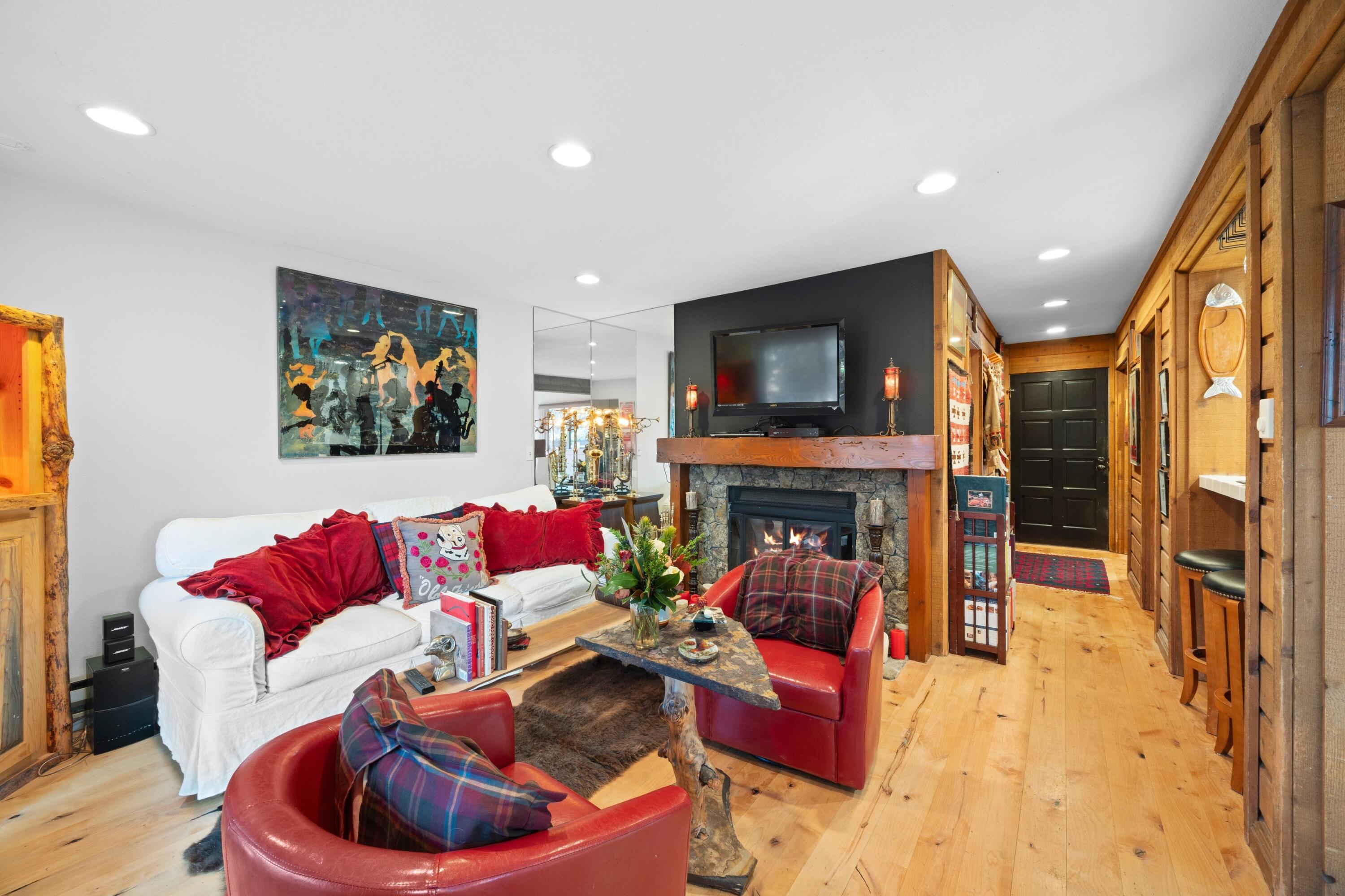 4125 BLUFF CONDO Dr