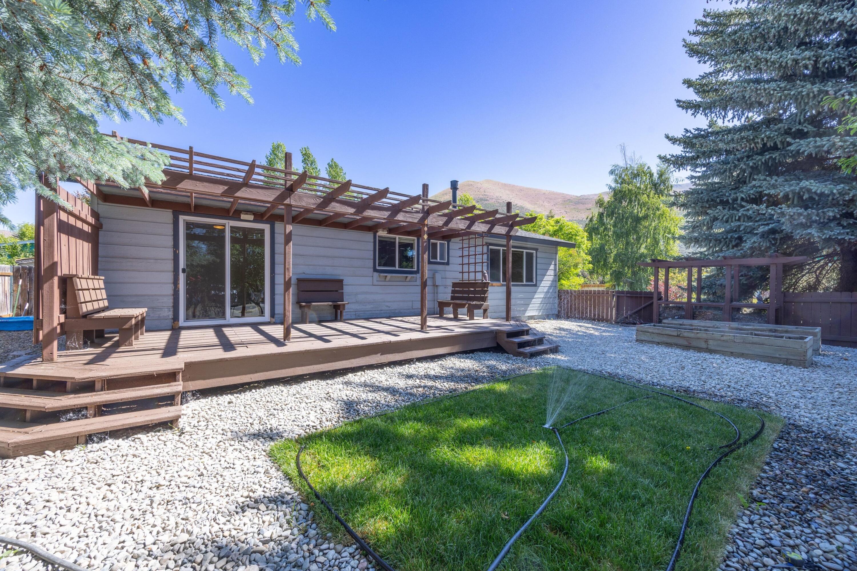 3041 BEAVER BROOK Dr