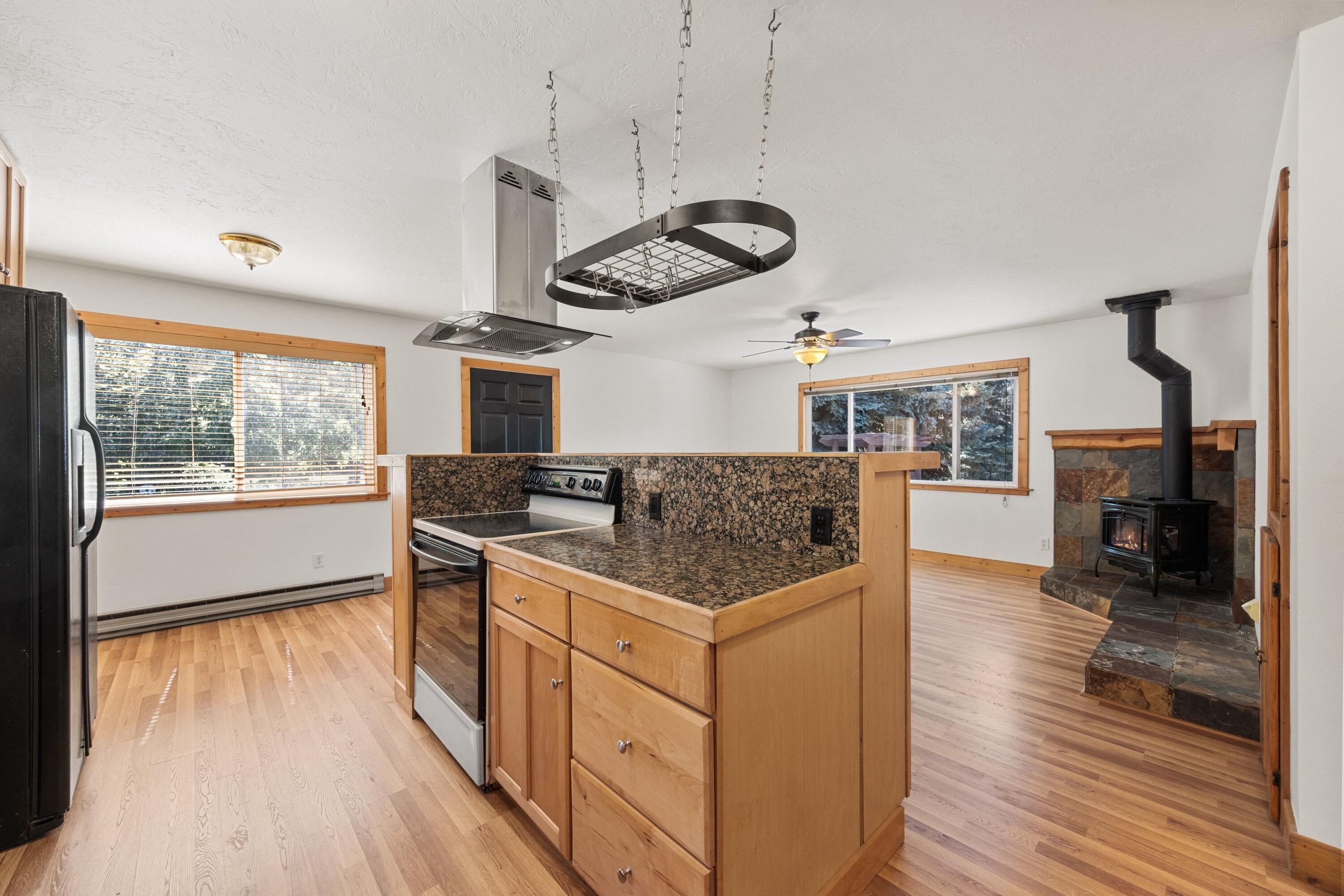 3041 BEAVER BROOK Dr