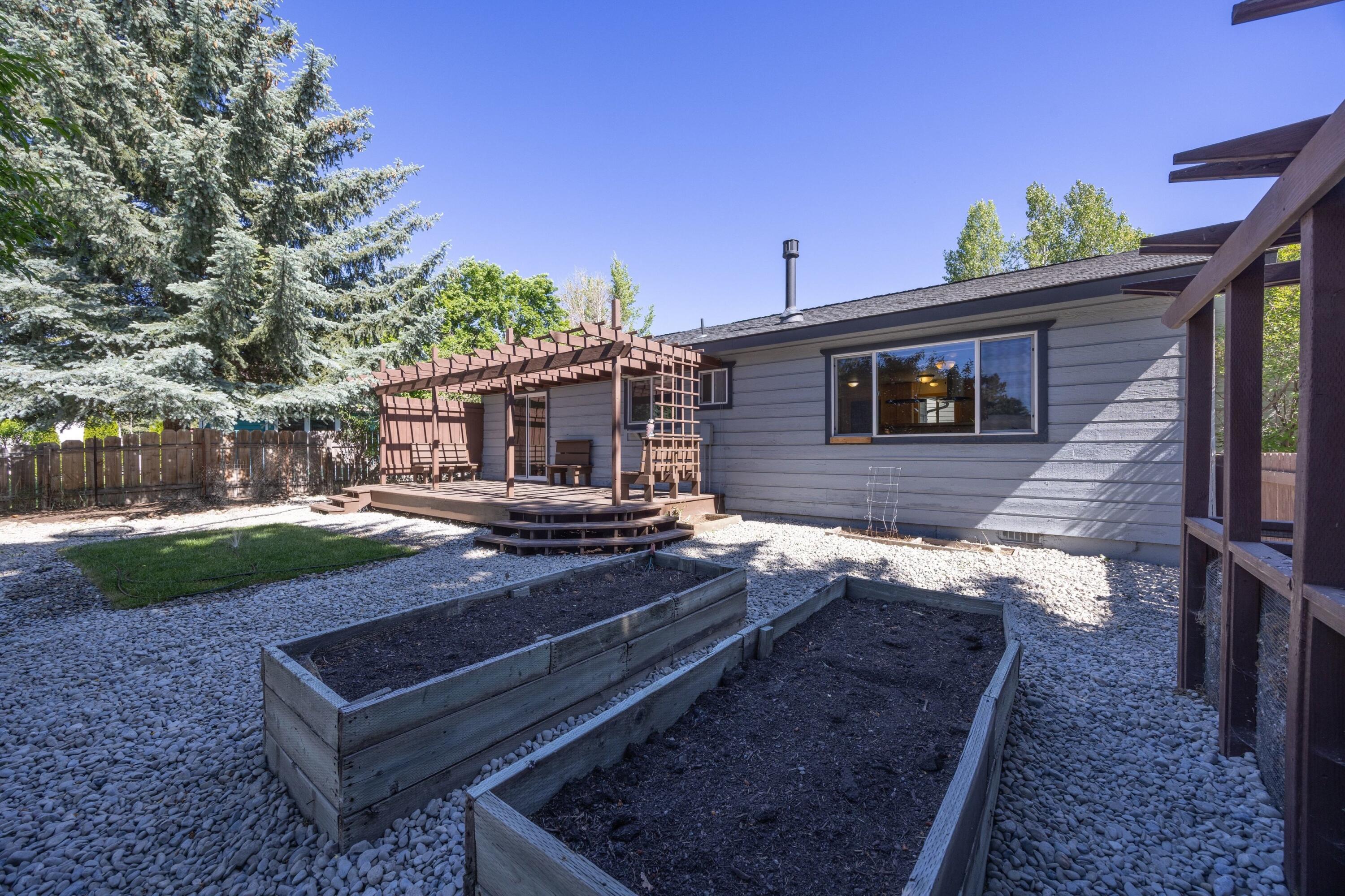 3041 BEAVER BROOK Dr