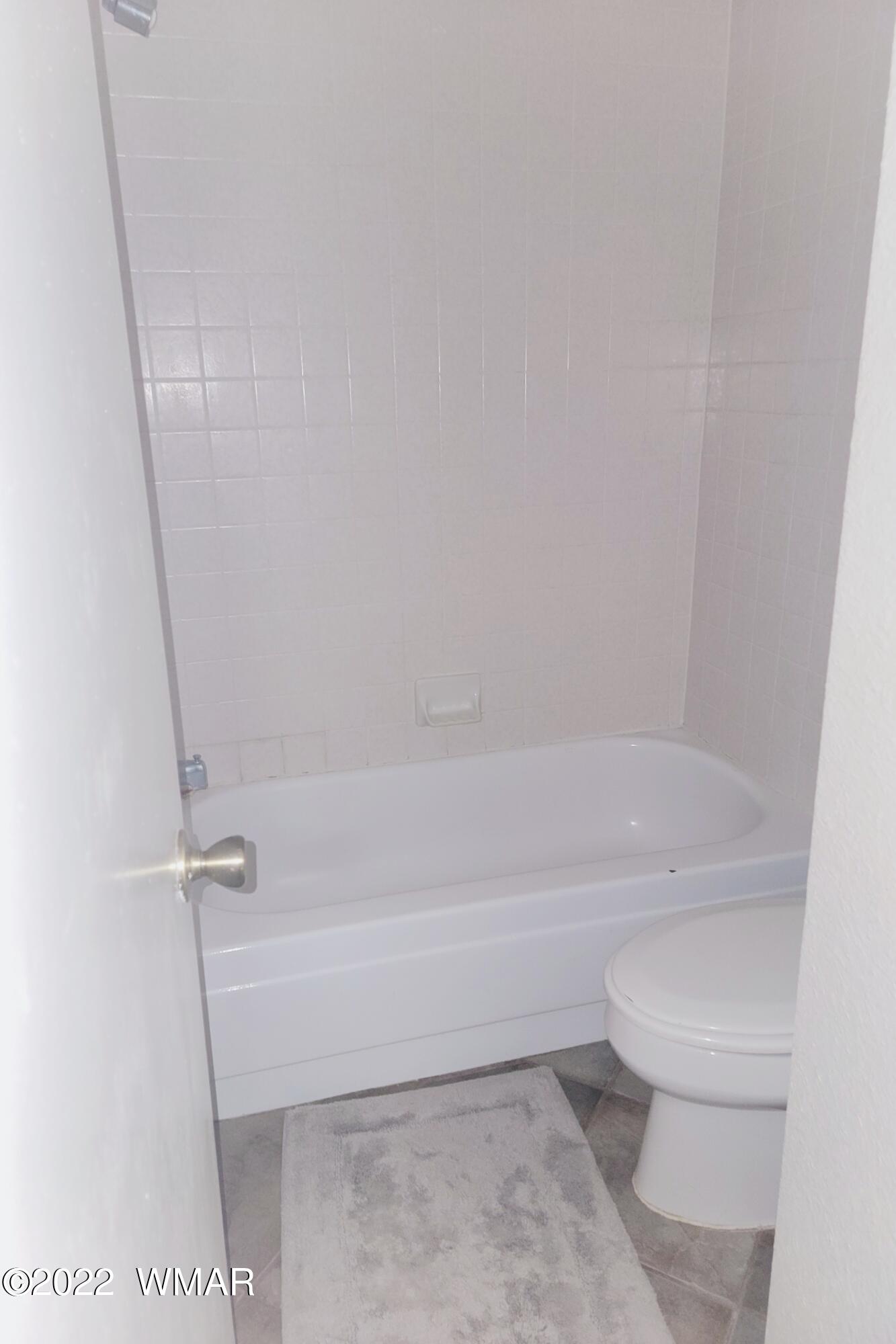 2700 S White Mountain Road, APT 807