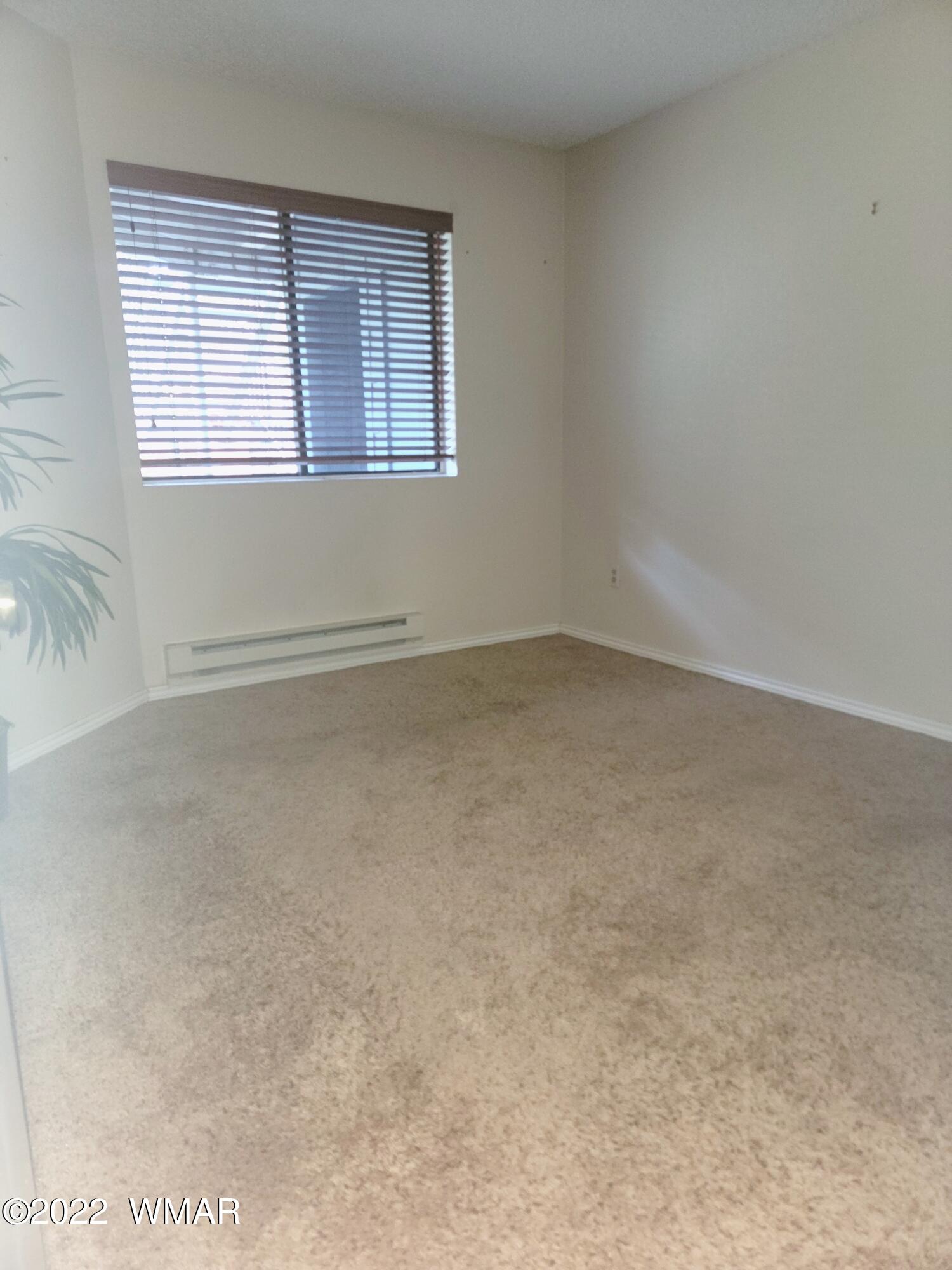 2700 S White Mountain Road, APT 807