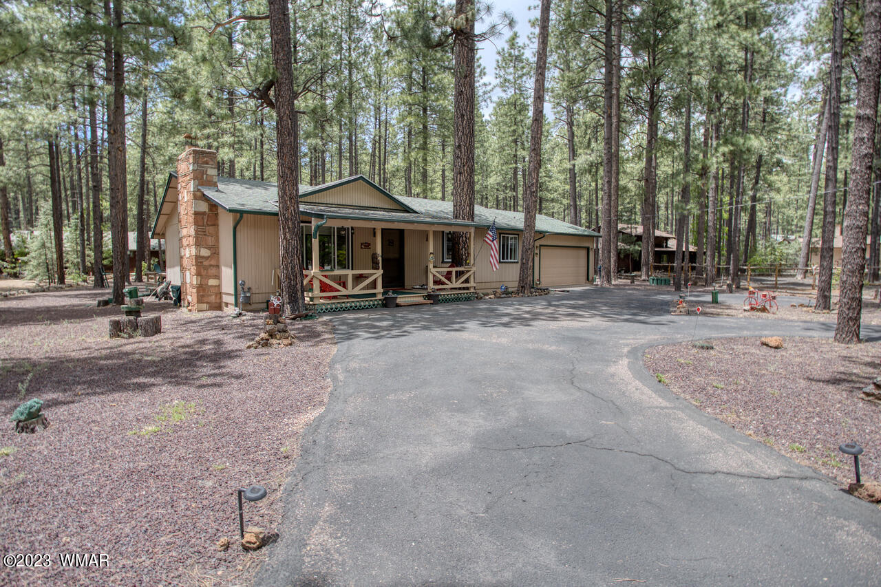 8476 Hiawatha Trail