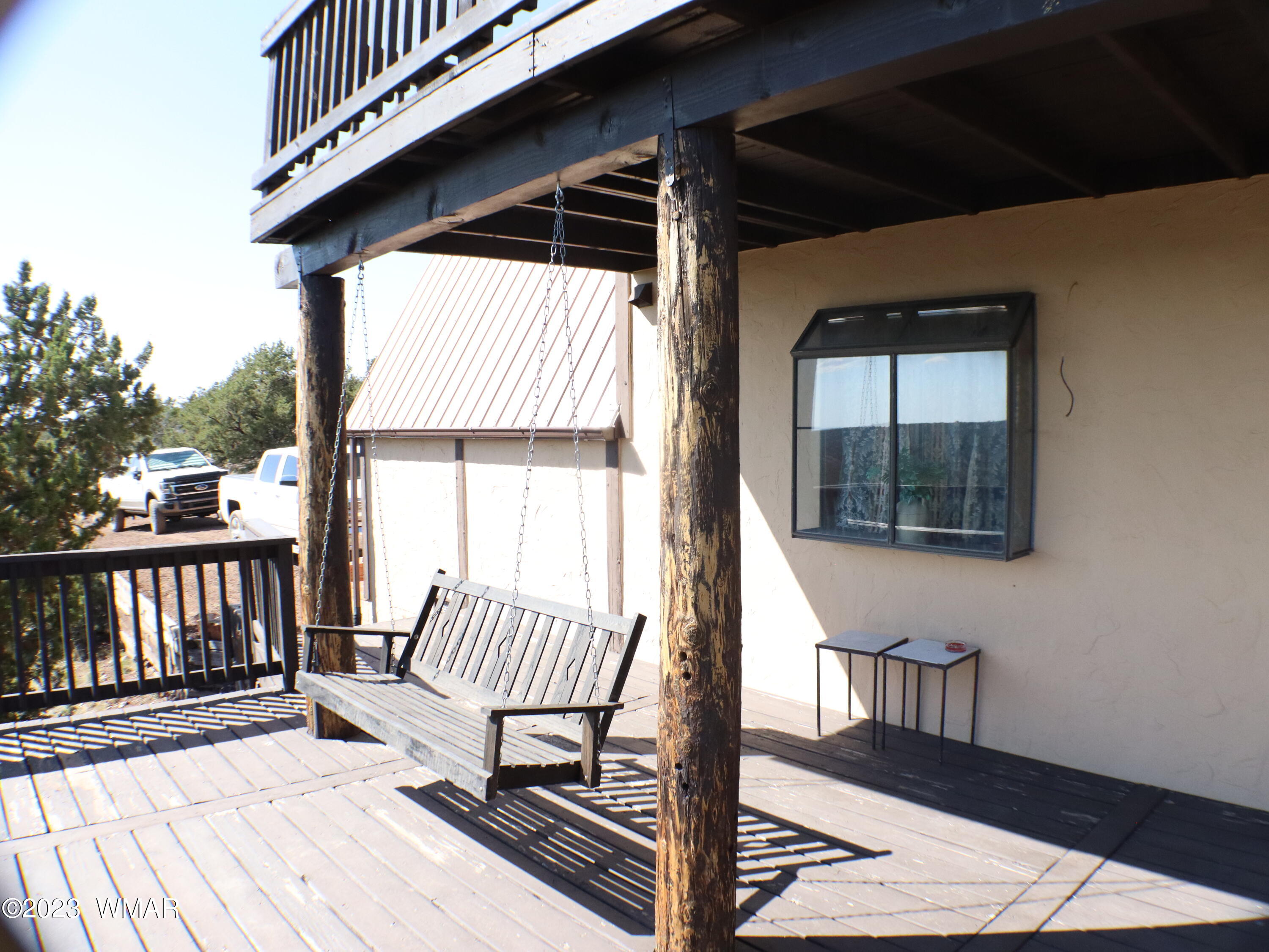 10 County Road, 8222