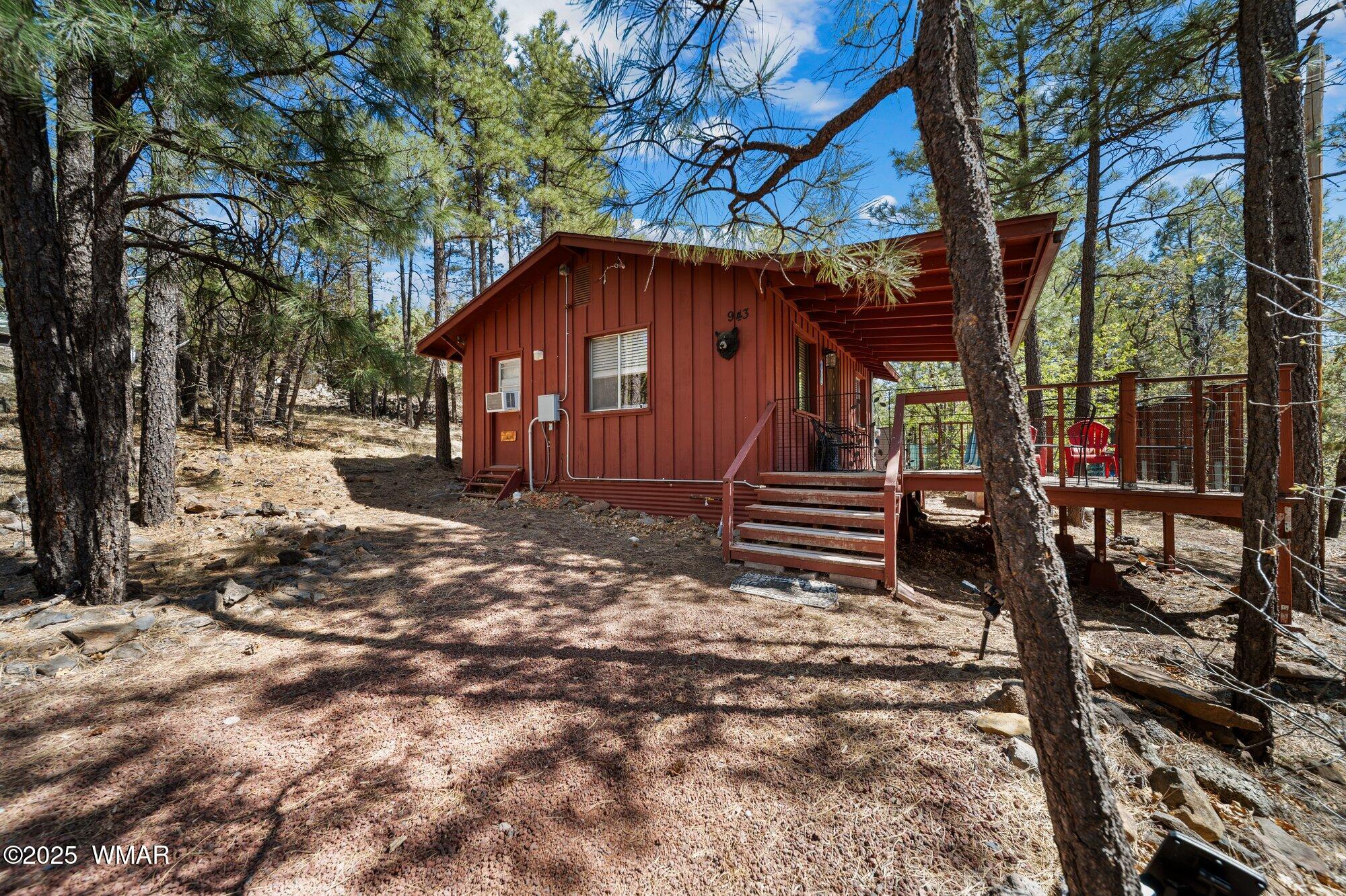 943 Backwoods Trail