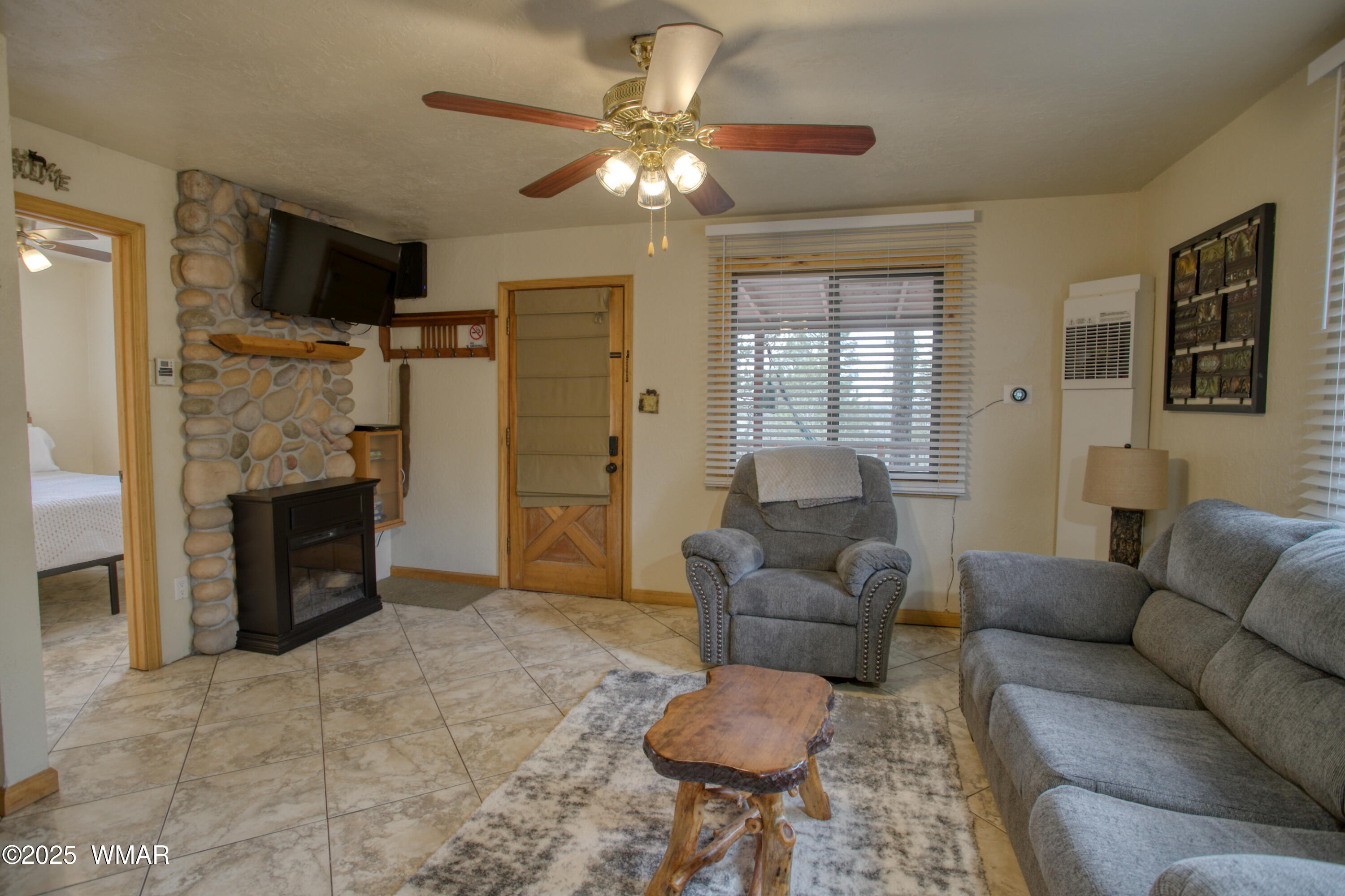 943 Backwoods Trail